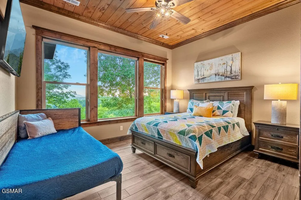3222 Laurel Cove Trail Sevierville, TN 37862