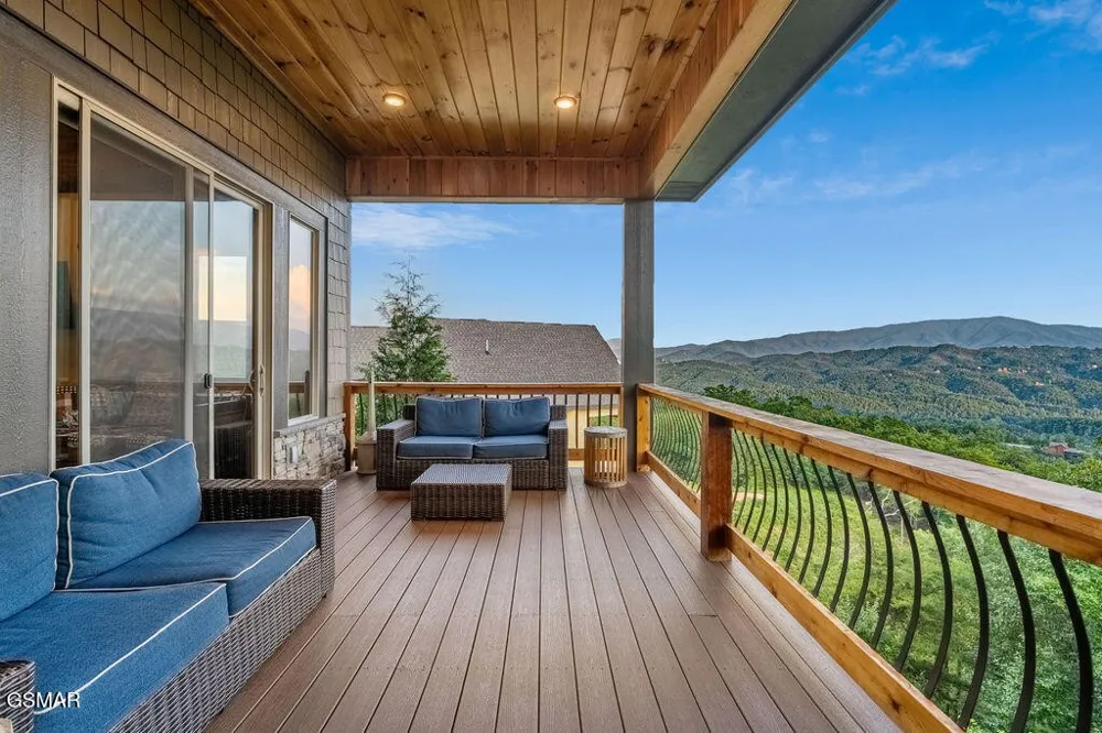 3222 Laurel Cove Trail Sevierville, TN 37862