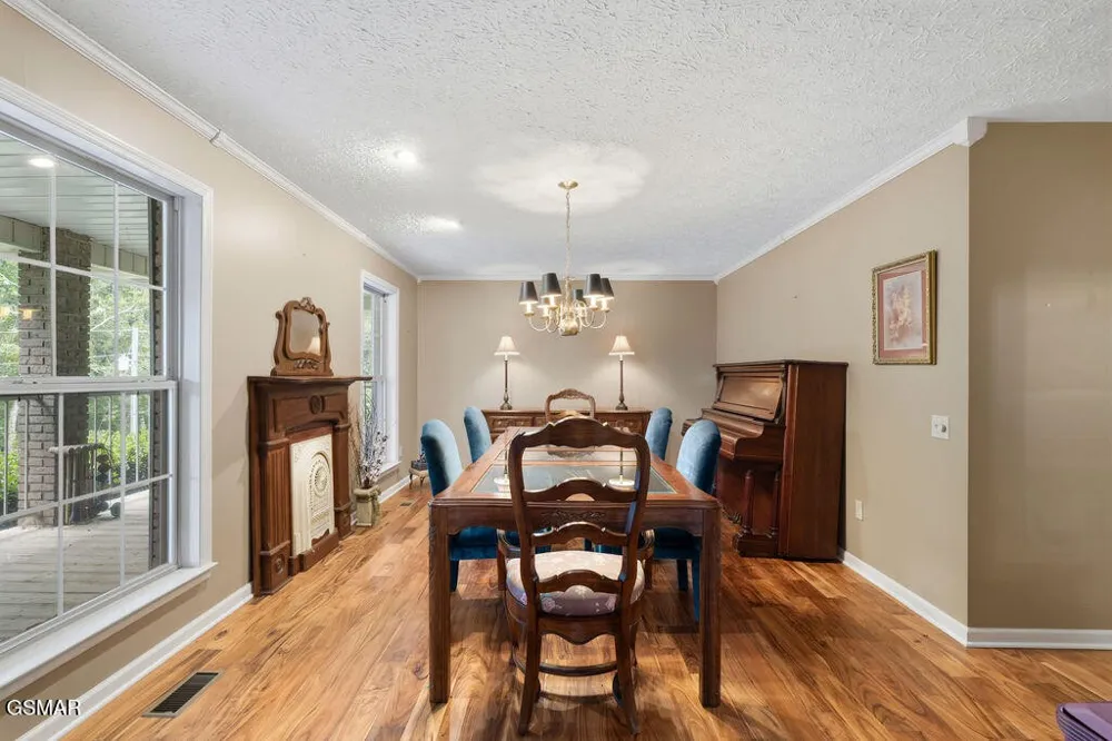 3012 Roaring Creek Way Sevierville, TN 37862