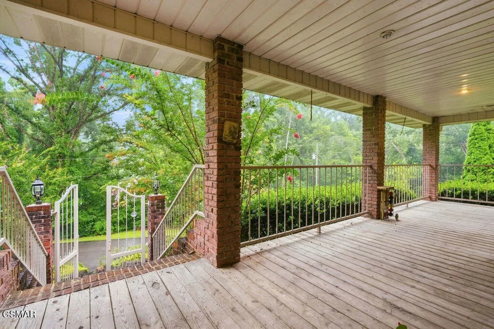 3012 Roaring Creek Way Sevierville, TN 37862