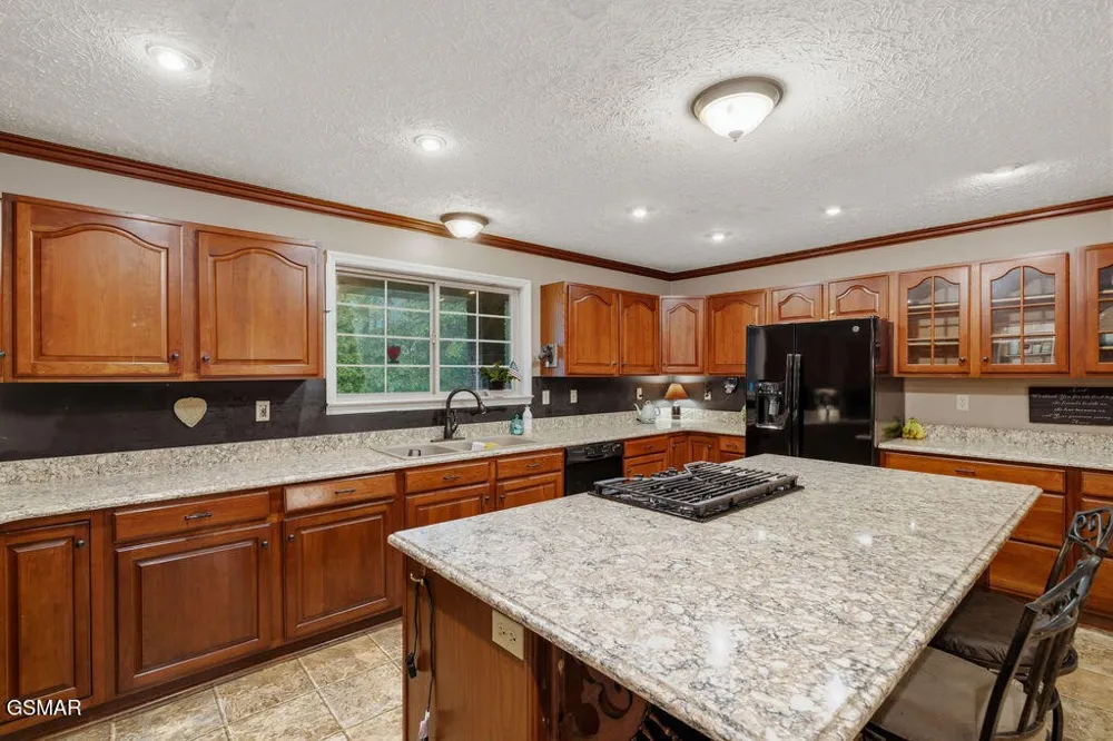 3012 Roaring Creek Way Sevierville, TN 37862