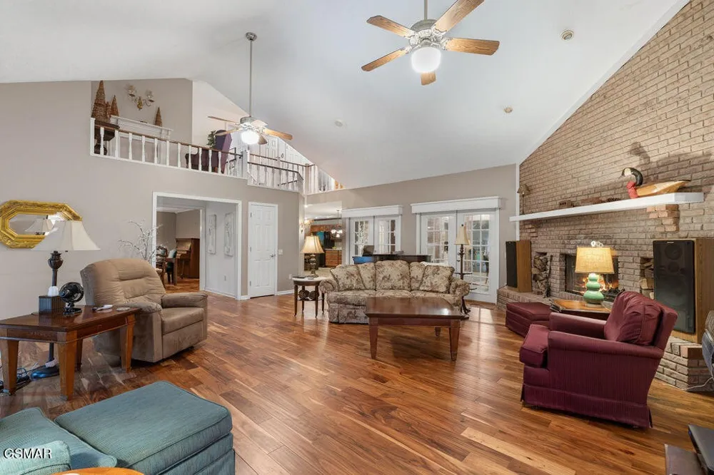 3012 Roaring Creek Way Sevierville, TN 37862