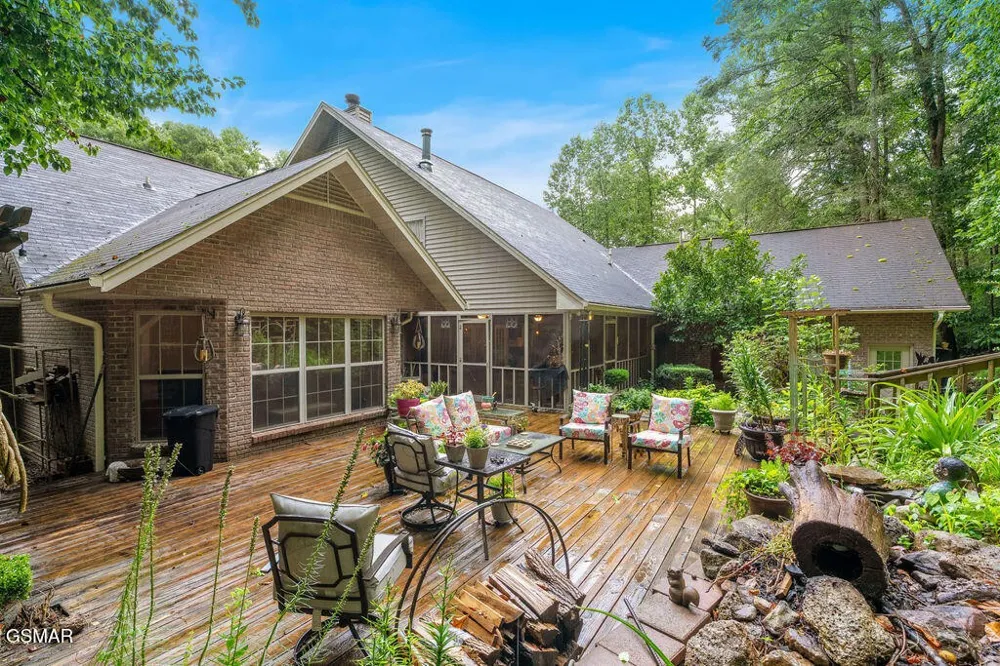 3012 Roaring Creek Way Sevierville, TN 37862