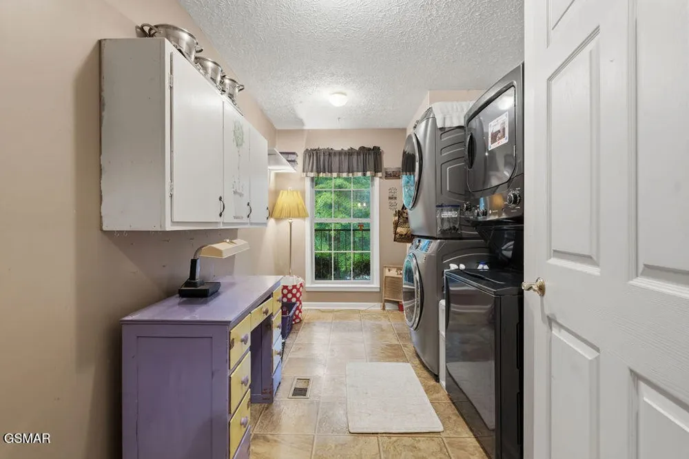 3012 Roaring Creek Way Sevierville, TN 37862