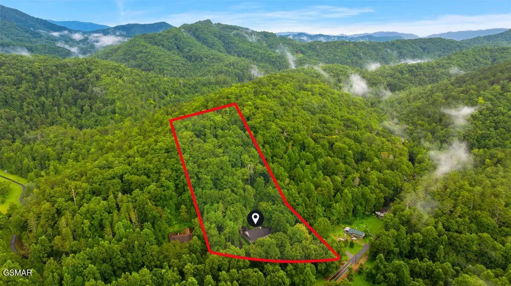 3012 Roaring Creek Way Sevierville, TN 37862