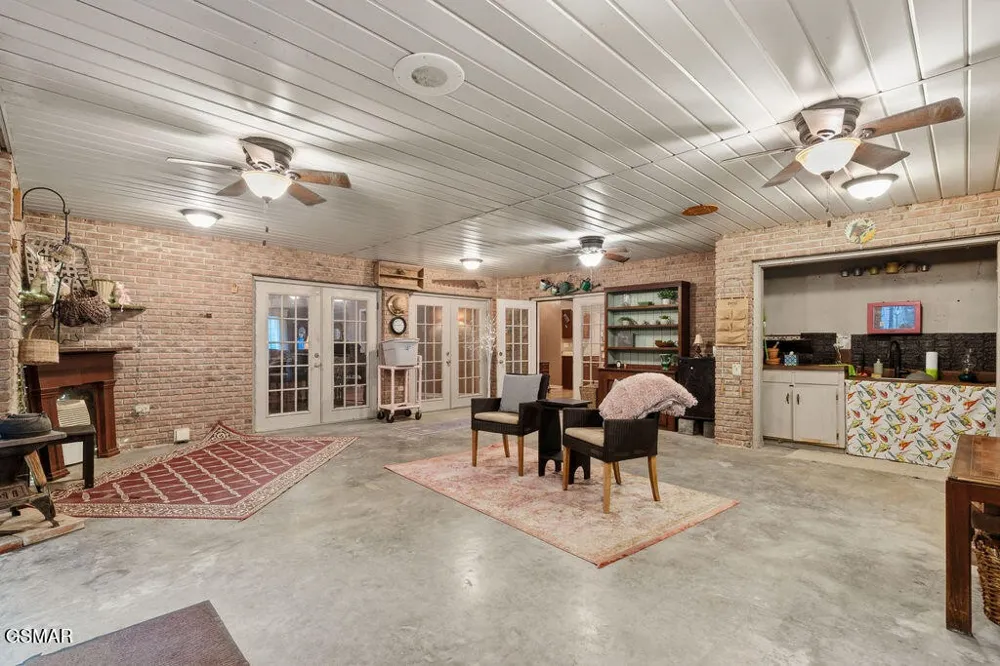 3012 Roaring Creek Way Sevierville, TN 37862