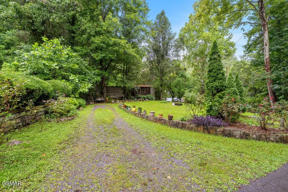3012 Roaring Creek Way Sevierville, TN 37862