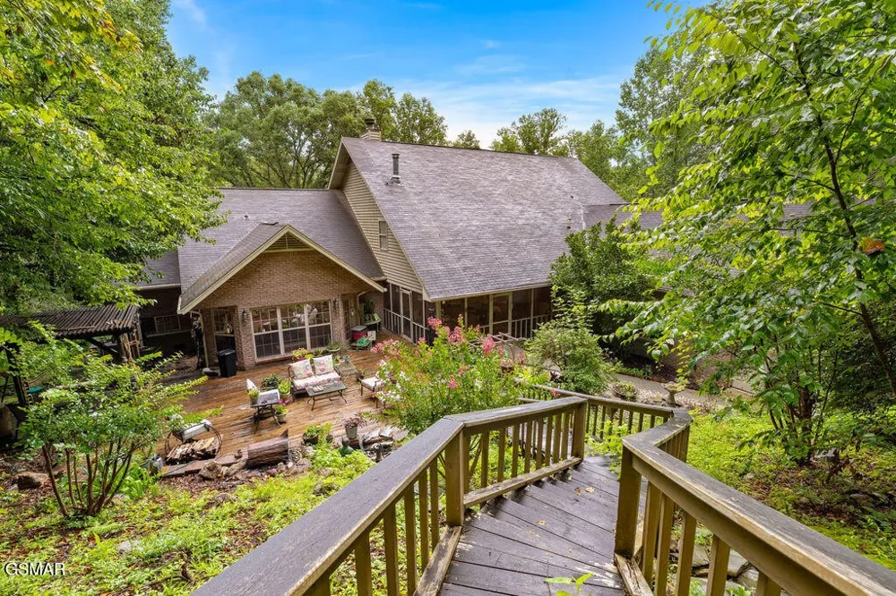 3012 Roaring Creek Way Sevierville, TN 37862