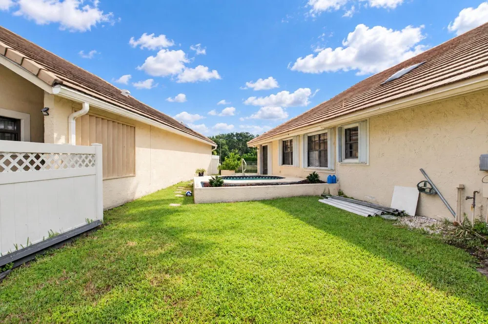 6851 BITTERBUSH PLACE Boynton Beach, FL 33472