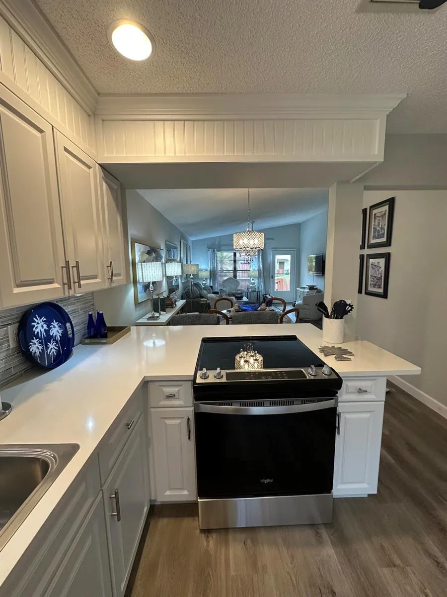 8075 SE VILLA CIRCLE Hobe Sound, FL 33455