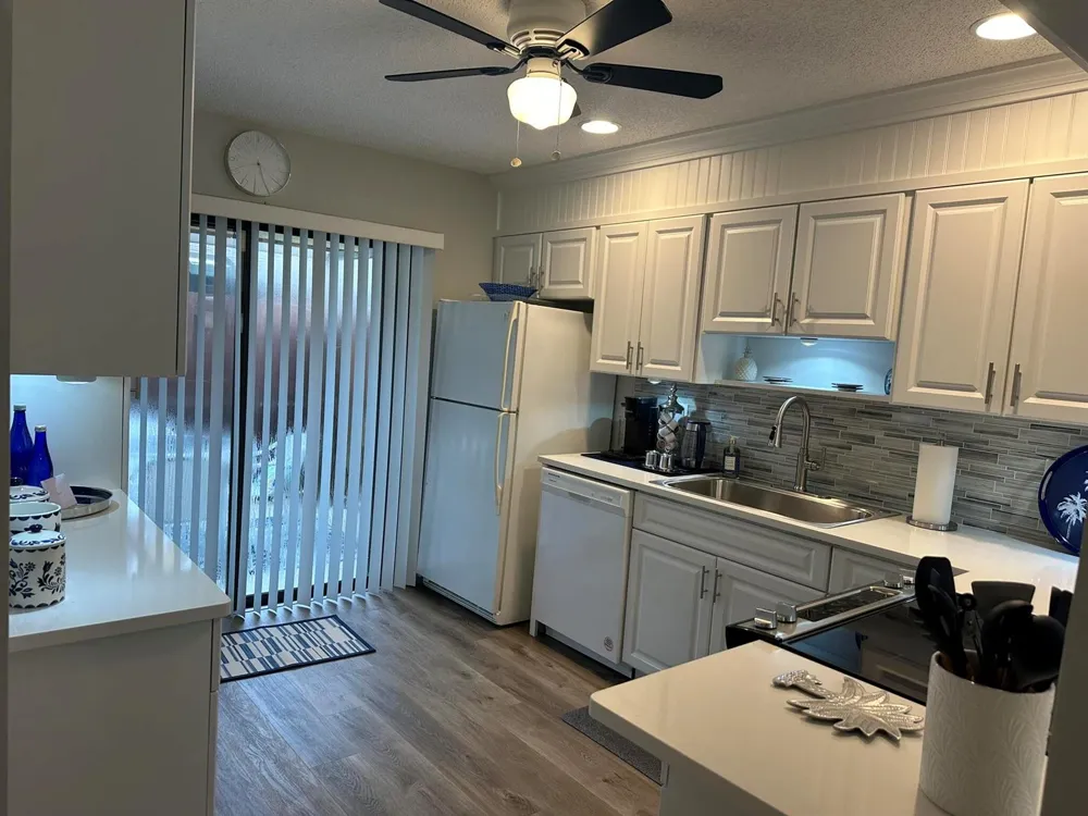 8075 SE VILLA CIRCLE Hobe Sound, FL 33455