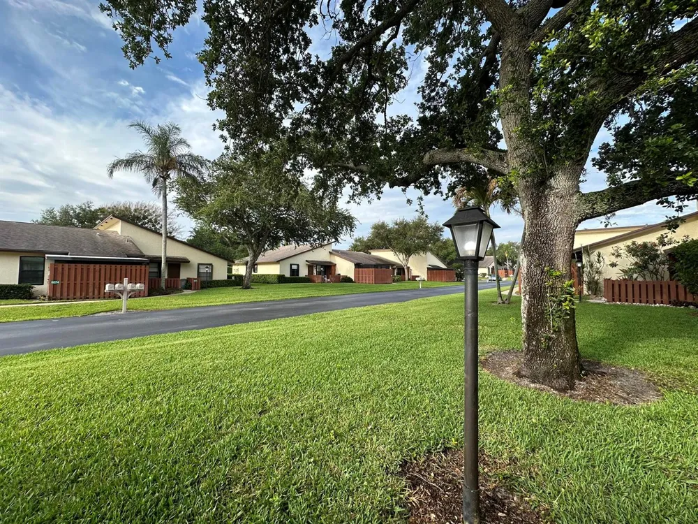8075 SE VILLA CIRCLE Hobe Sound, FL 33455