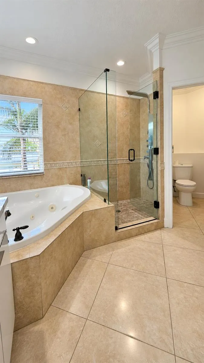 443 PINE TREE COURT Atlantis, FL 33462