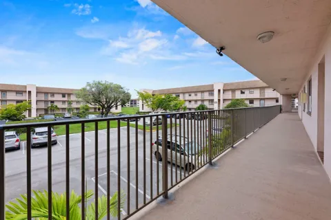 10442 Sunrise Lakes Boulevard #212