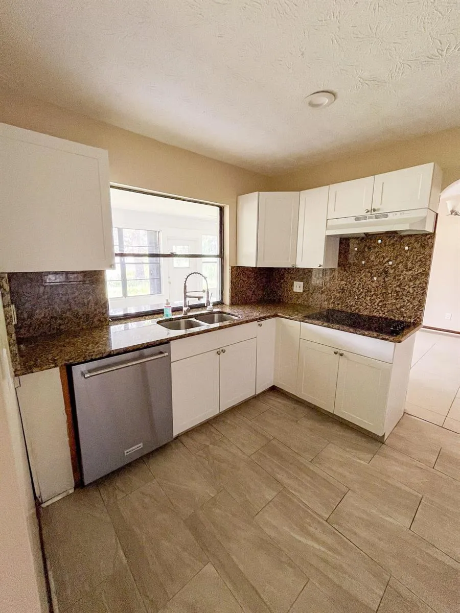 1698 SE Manth Lane Port St. Lucie, FL 34983