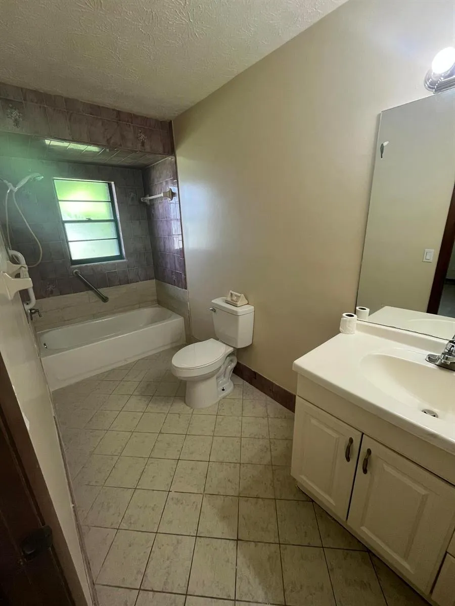 1698 SE Manth Lane Port St. Lucie, FL 34983