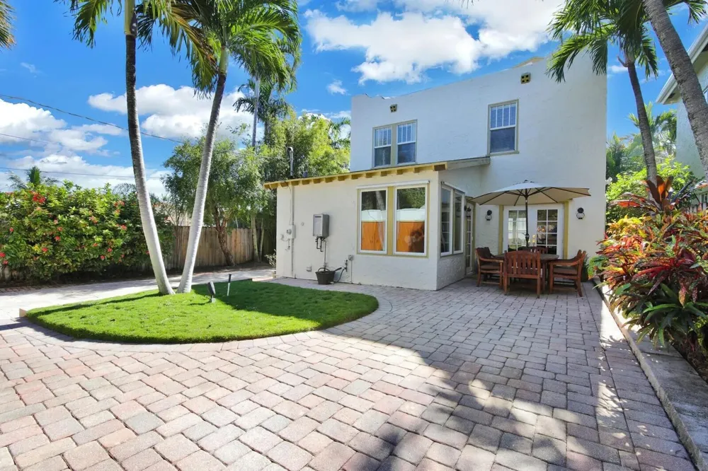 607 Flamingo Drive West Palm Beach, FL 33401