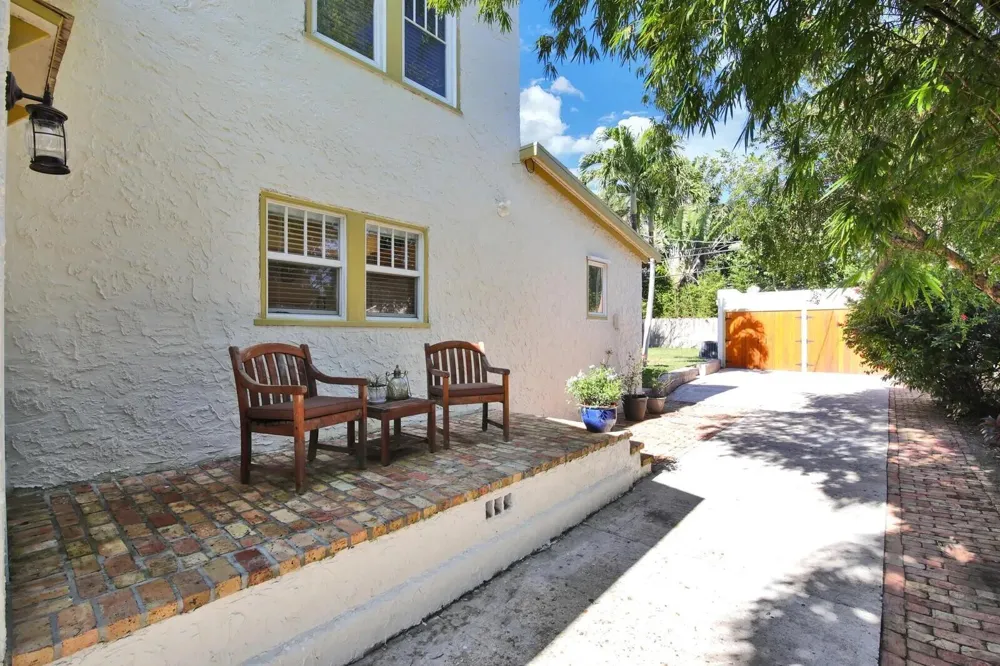 607 Flamingo Drive West Palm Beach, FL 33401