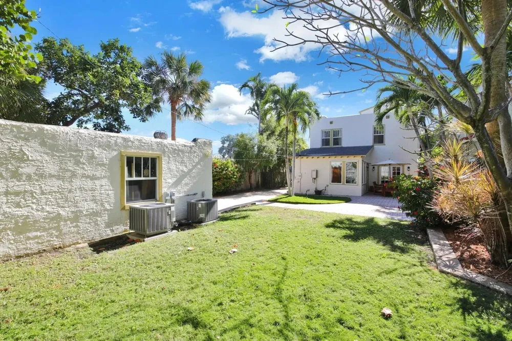607 Flamingo Drive West Palm Beach, FL 33401