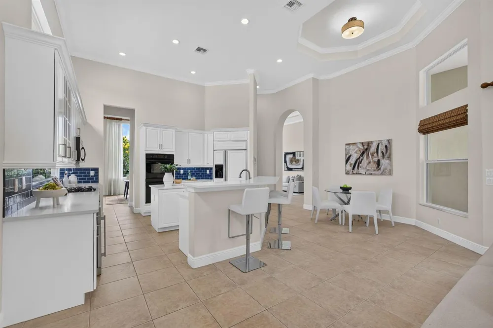 540 Les Jardin Drive Palm Beach Gardens, FL 33410