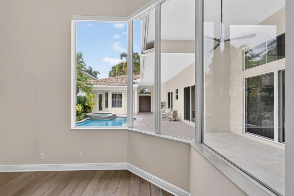 540 Les Jardin Drive Palm Beach Gardens, FL 33410