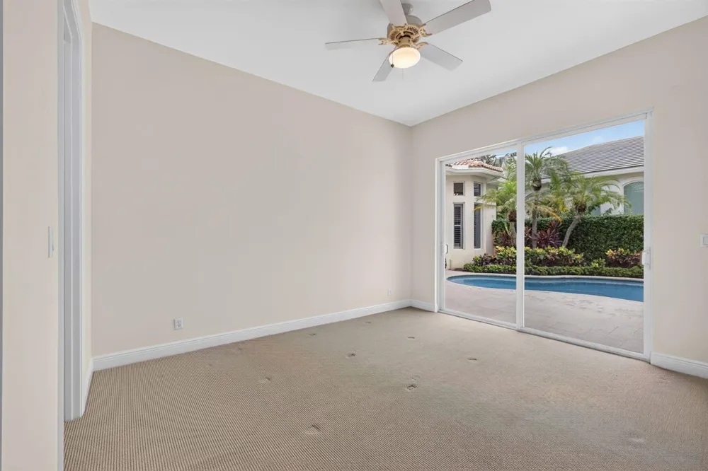 540 Les Jardin Drive Palm Beach Gardens, FL 33410