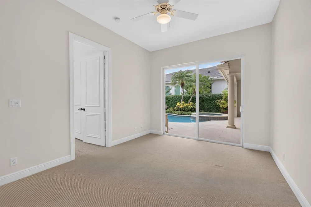 540 Les Jardin Drive Palm Beach Gardens, FL 33410