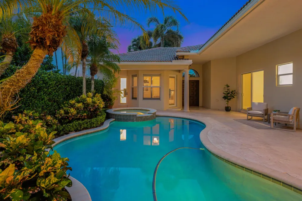 540 Les Jardin Drive Palm Beach Gardens, FL 33410