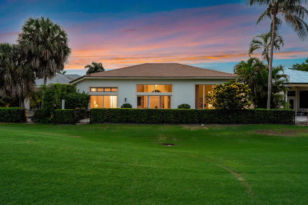 540 Les Jardin Drive Palm Beach Gardens, FL 33410