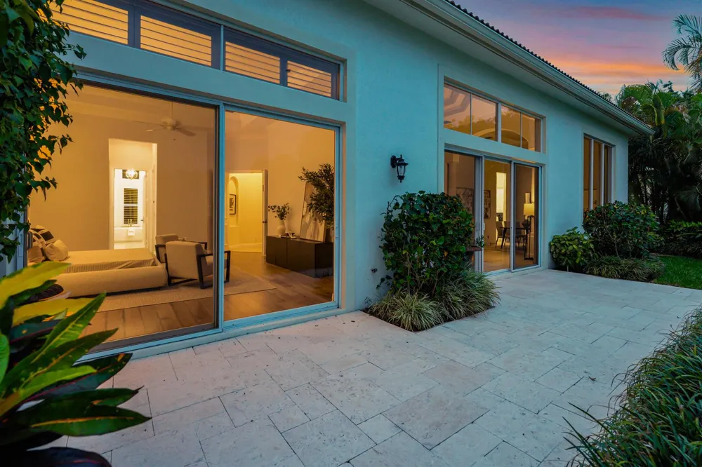 540 Les Jardin Drive Palm Beach Gardens, FL 33410