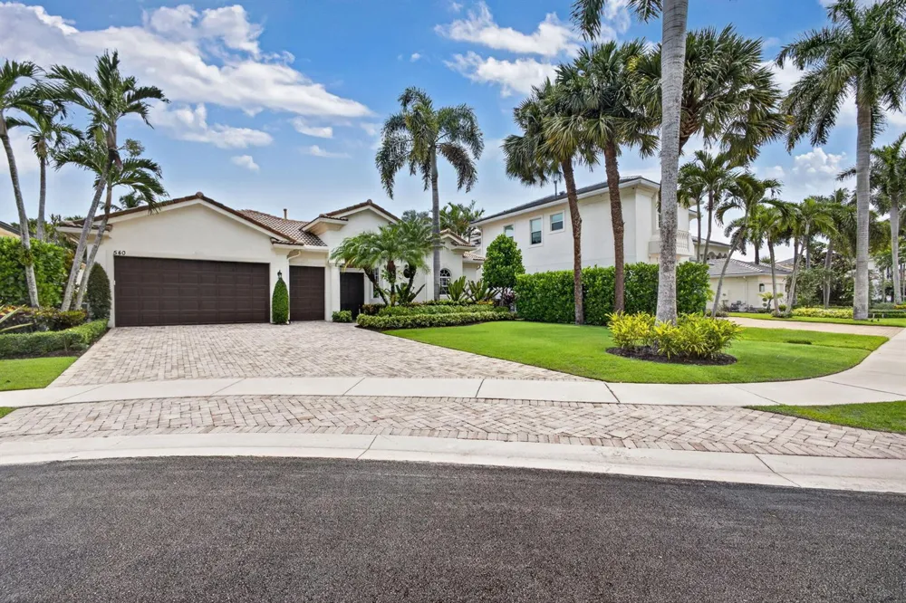 540 Les Jardin Drive Palm Beach Gardens, FL 33410