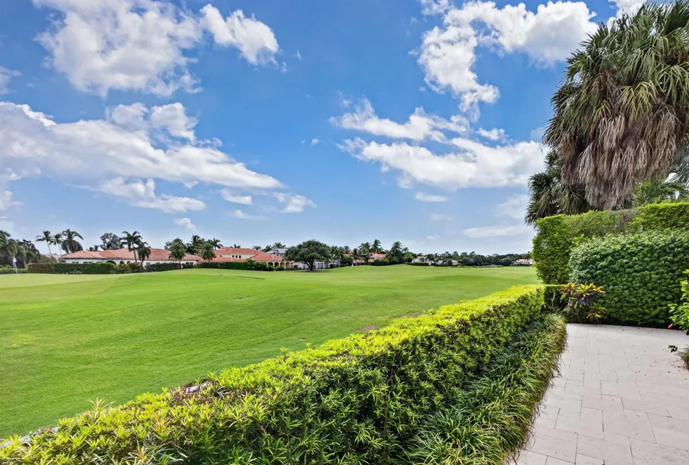 540 Les Jardin Drive Palm Beach Gardens, FL 33410