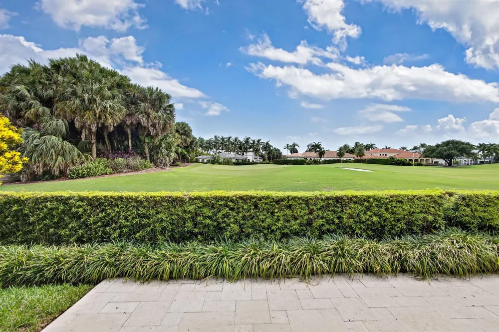 540 Les Jardin Drive Palm Beach Gardens, FL 33410