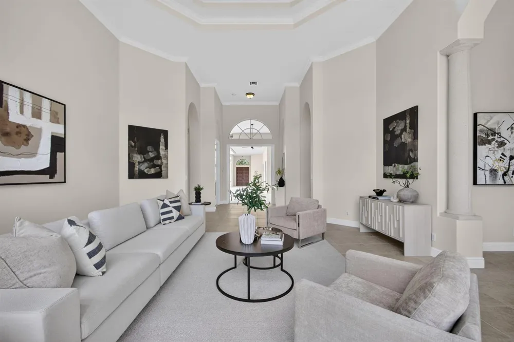 540 Les Jardin Drive Palm Beach Gardens, FL 33410