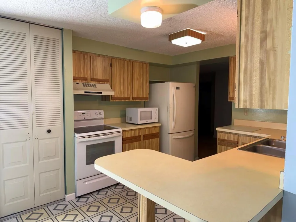 8461 THERESA ROAD Boynton Beach, FL 33472