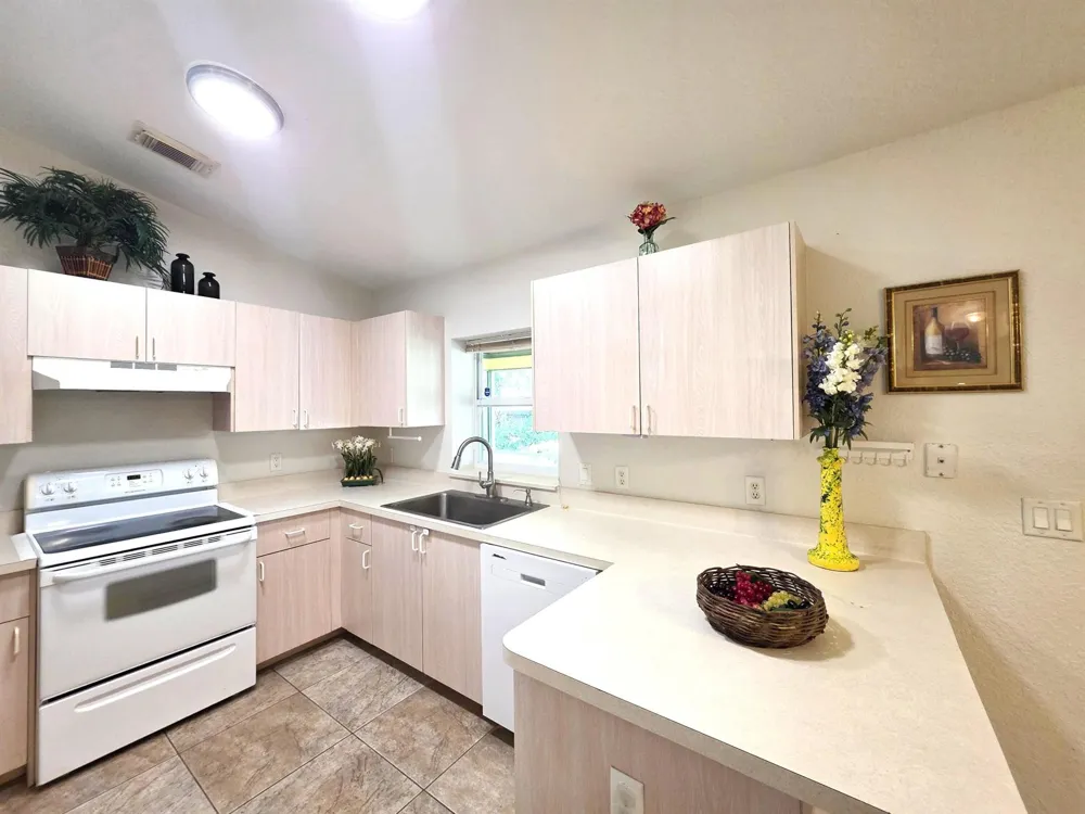 6707 Coquina Avenue Fort Pierce, FL 34951