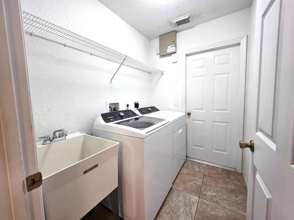 6707 Coquina Avenue Fort Pierce, FL 34951