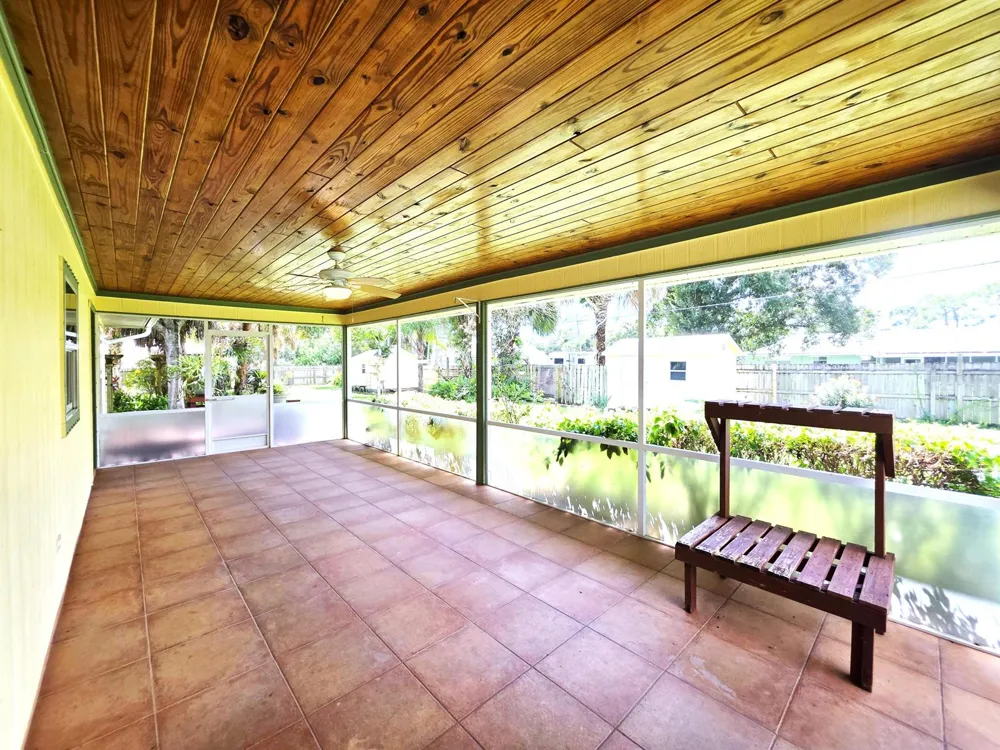 6707 Coquina Avenue Fort Pierce, FL 34951