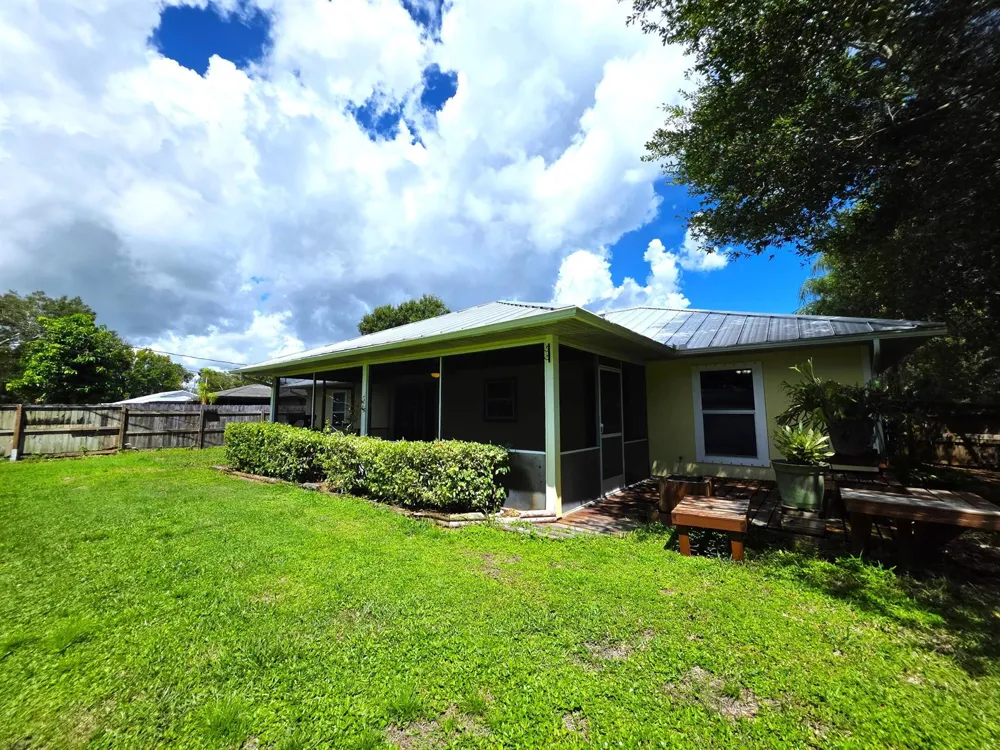 6707 Coquina Avenue Fort Pierce, FL 34951
