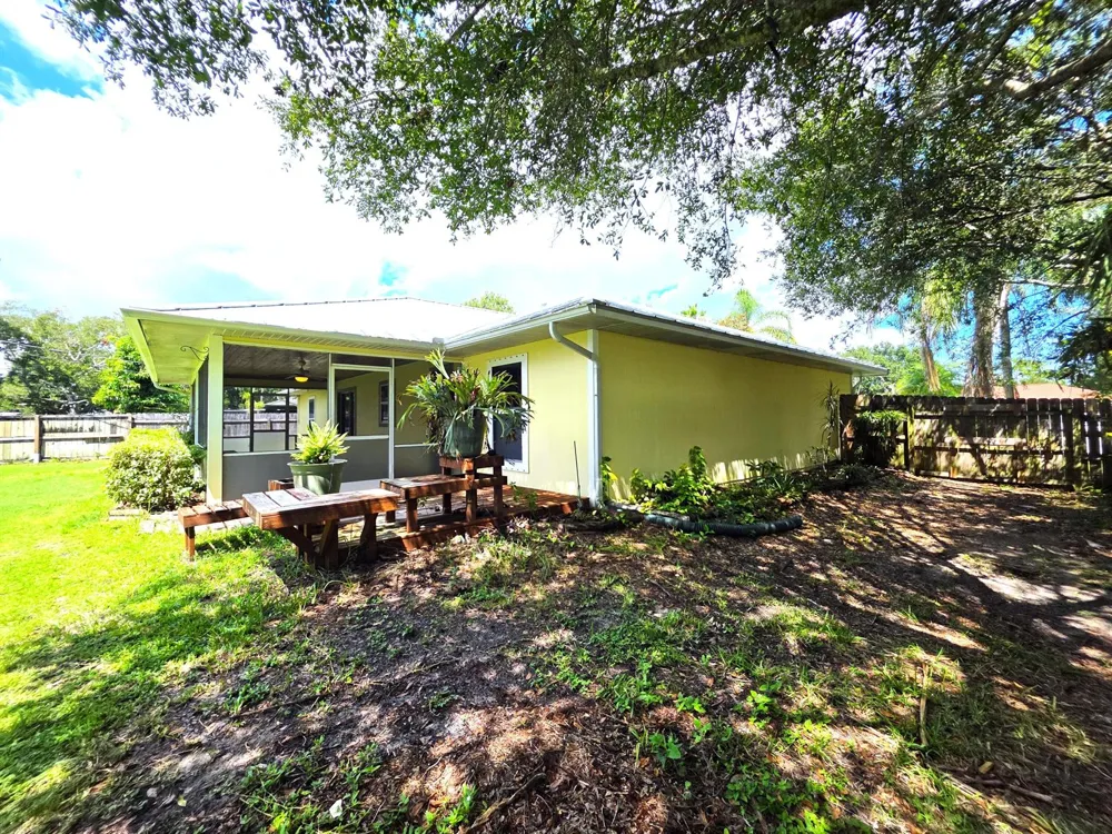 6707 Coquina Avenue Fort Pierce, FL 34951