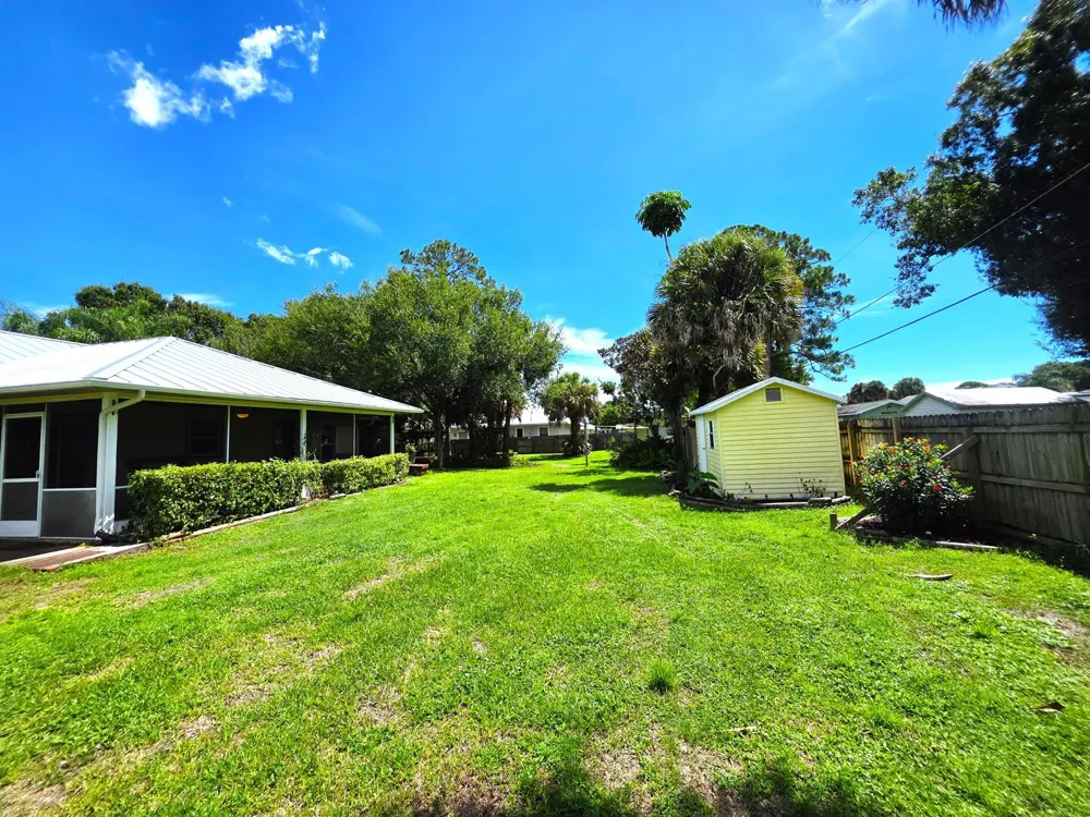 6707 Coquina Avenue Fort Pierce, FL 34951