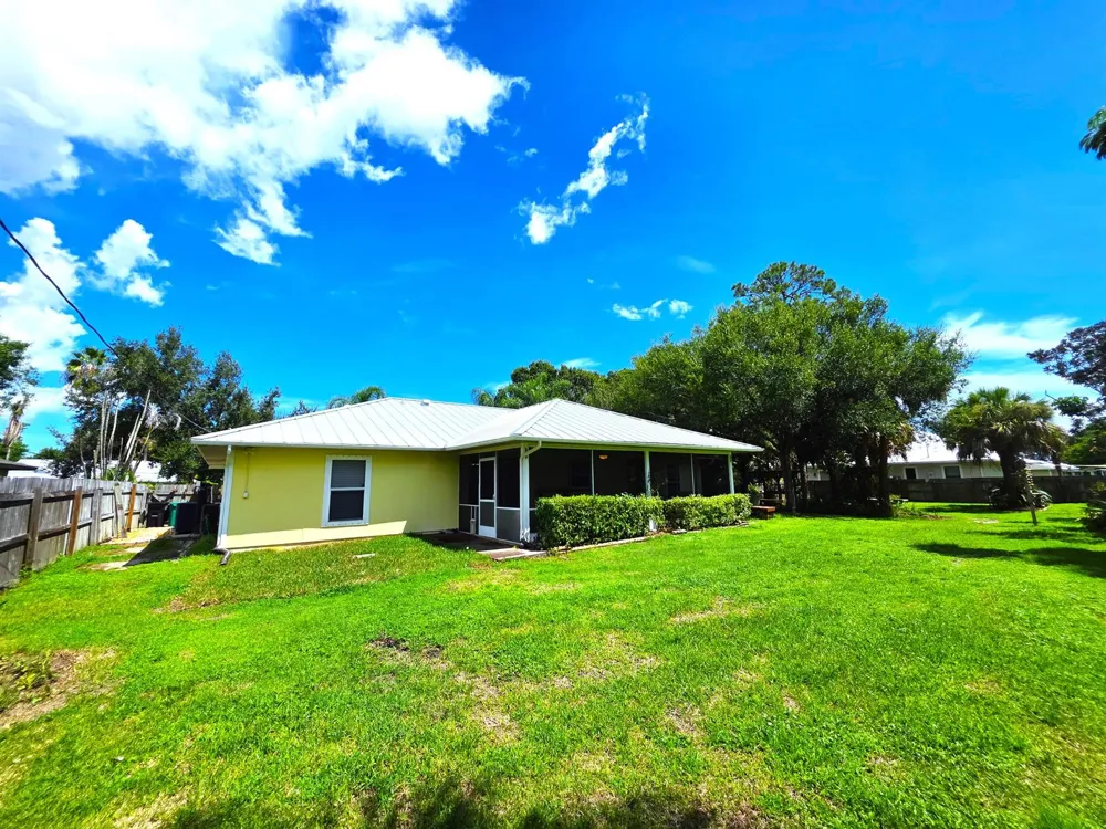 6707 Coquina Avenue Fort Pierce, FL 34951