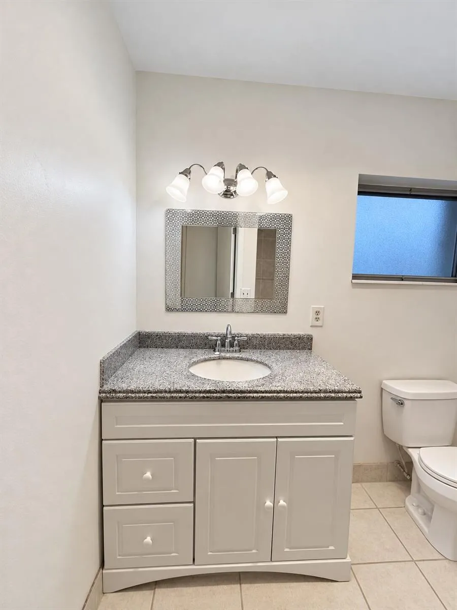 2845 CROSLEY DRIVE E #E West Palm Beach, FL 33415