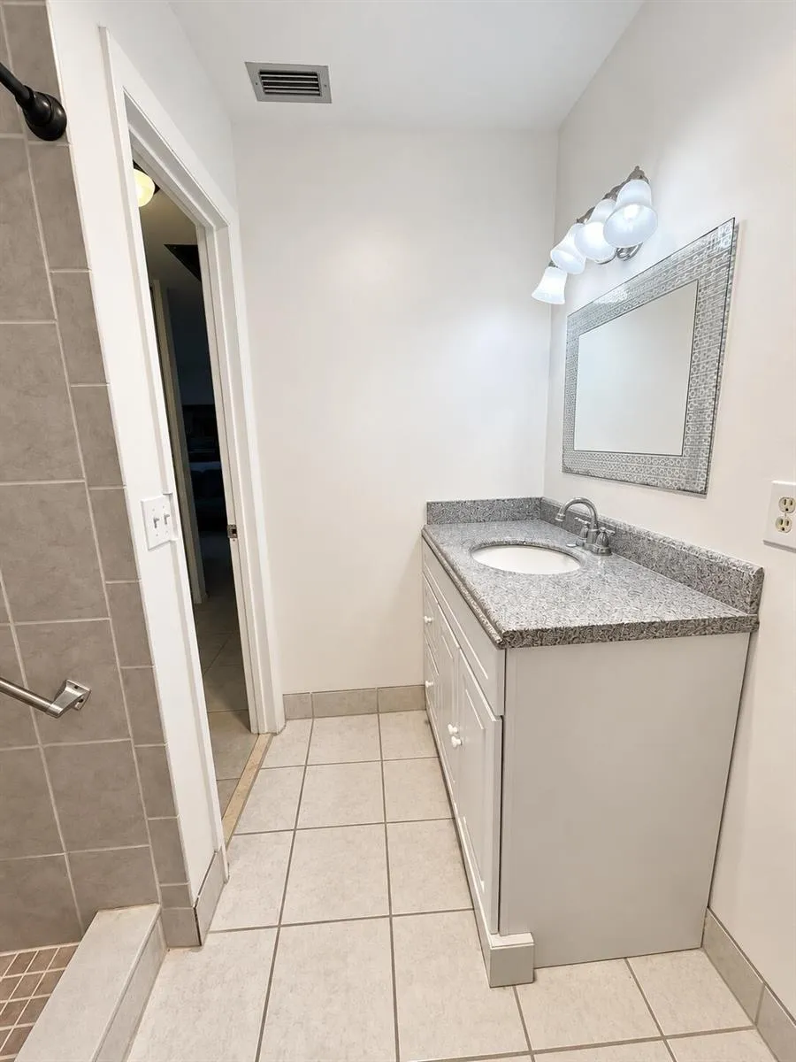 2845 CROSLEY DRIVE E #E West Palm Beach, FL 33415