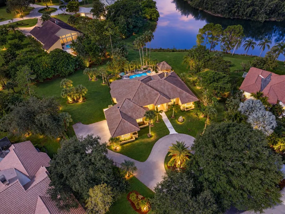 7638 NW 51ST PLACE Coral Springs, FL 33067