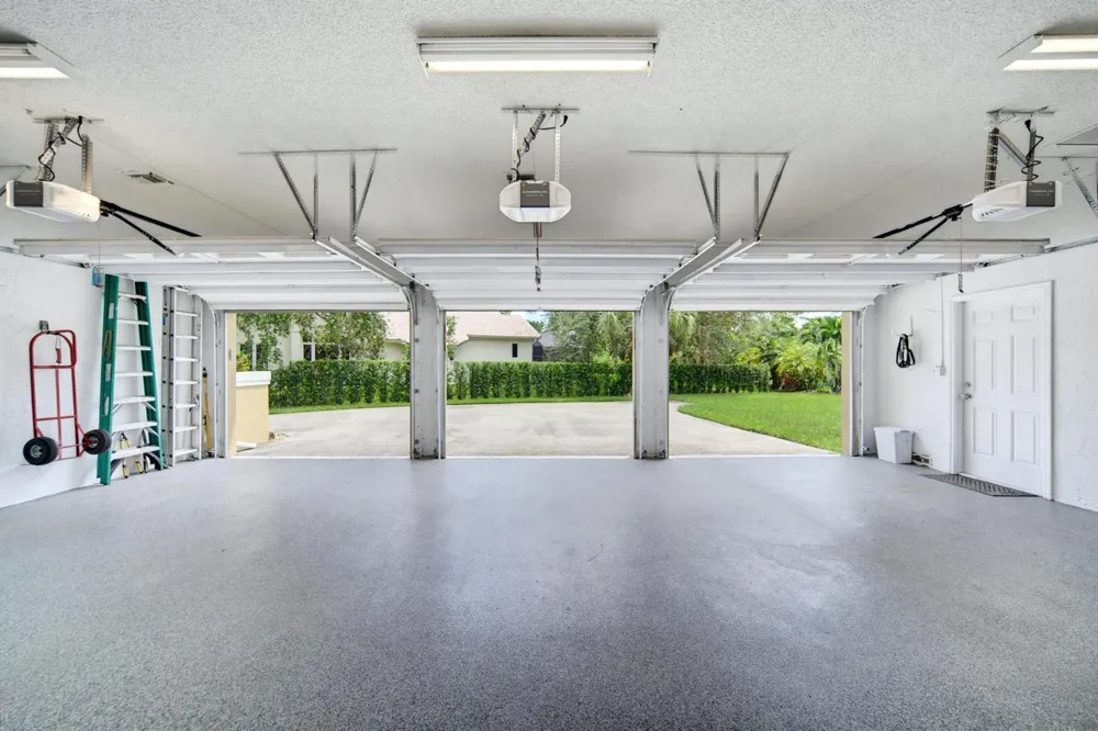 7638 NW 51ST PLACE Coral Springs, FL 33067