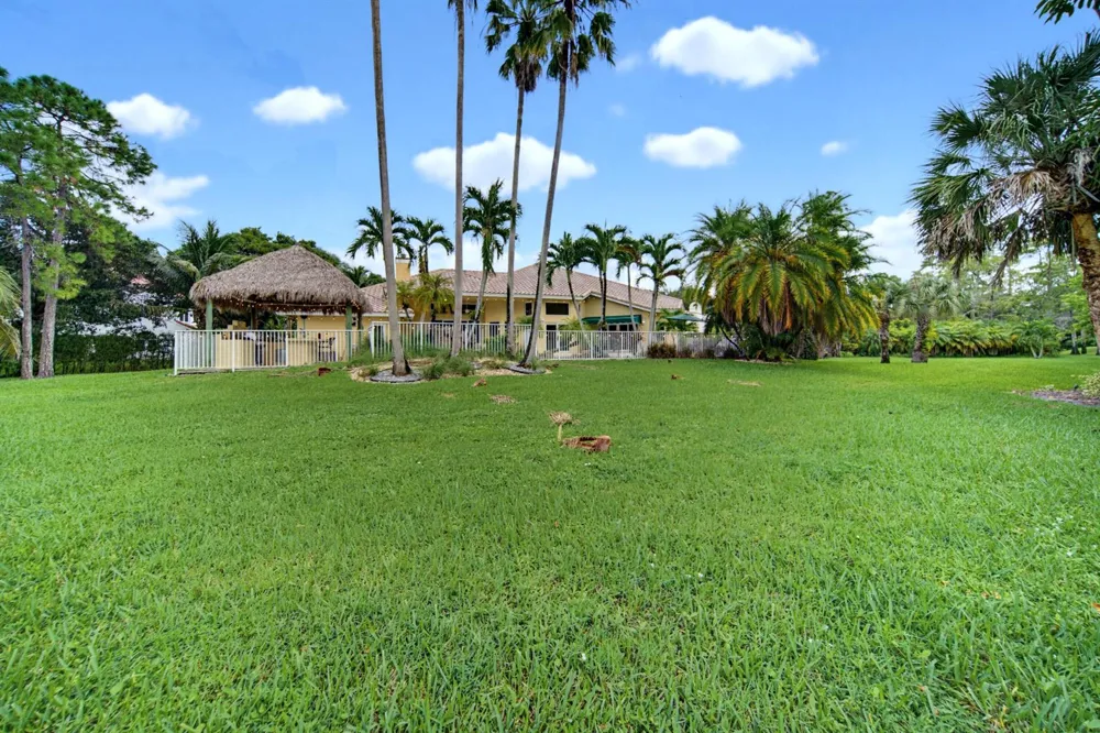 7638 NW 51ST PLACE Coral Springs, FL 33067