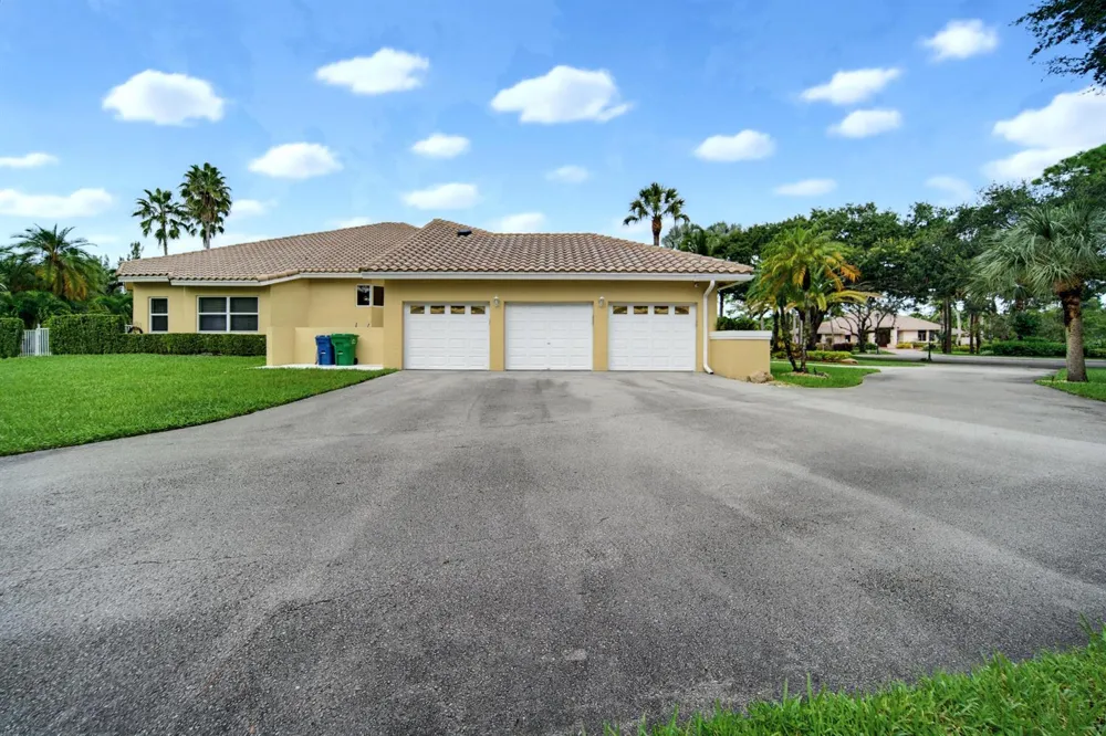 7638 NW 51ST PLACE Coral Springs, FL 33067