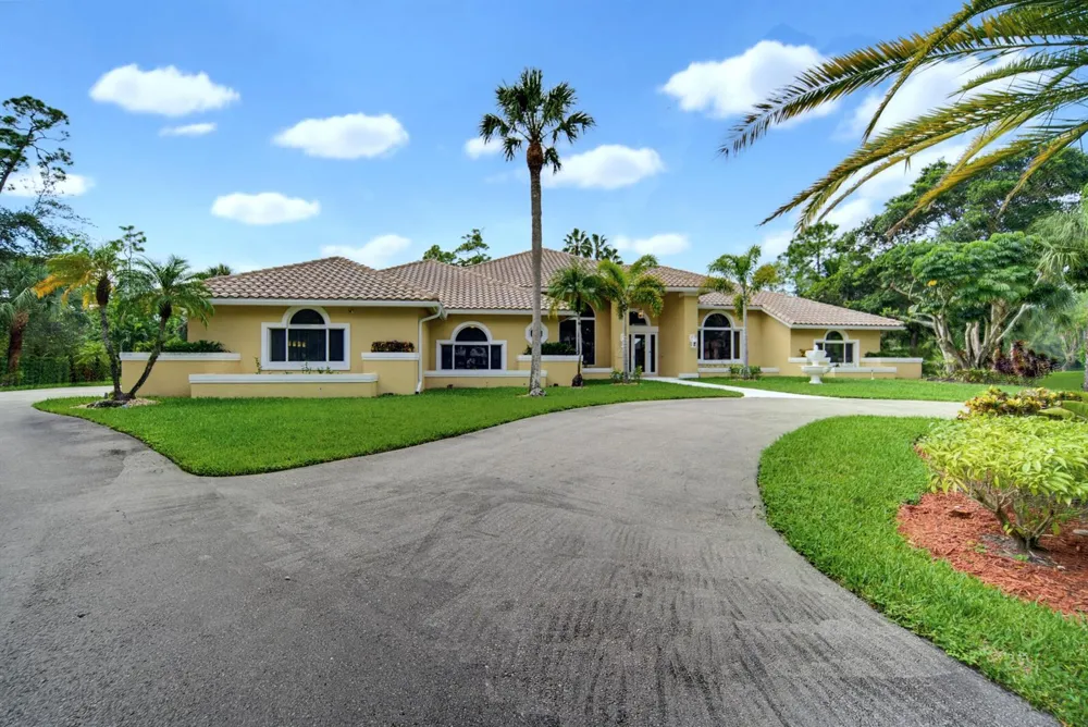 7638 NW 51ST PLACE Coral Springs, FL 33067
