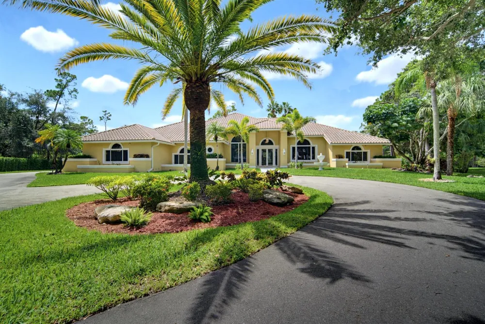 7638 NW 51ST PLACE Coral Springs, FL 33067